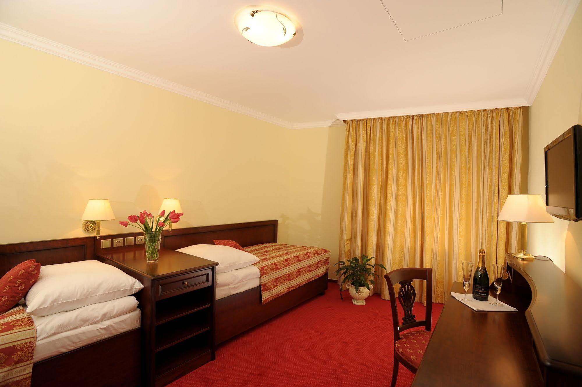 Hotel U Krale Jičín المظهر الخارجي الصورة